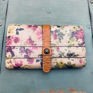 ANTIQUE ROSE TRIFOLD CLUTCH GUC PATRICIA NASH